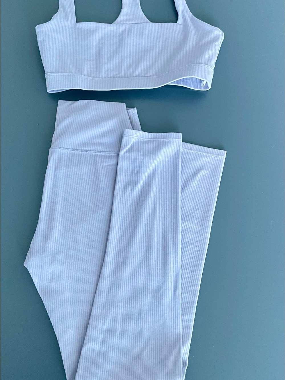Carbon38 White Ribbed Sports Bra & Leggings Set